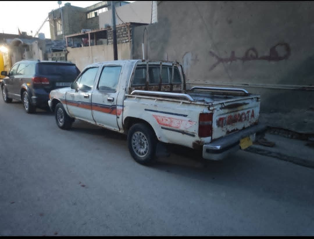 السلام عليكم 
بيكم موديل 1990
رقمه نجف صدامي 
تخم تاير  حداديه مكينه كير
العنوان ذي قار قضاء الفجر 
غير متواجد ع النت 
الاتصال ***********
