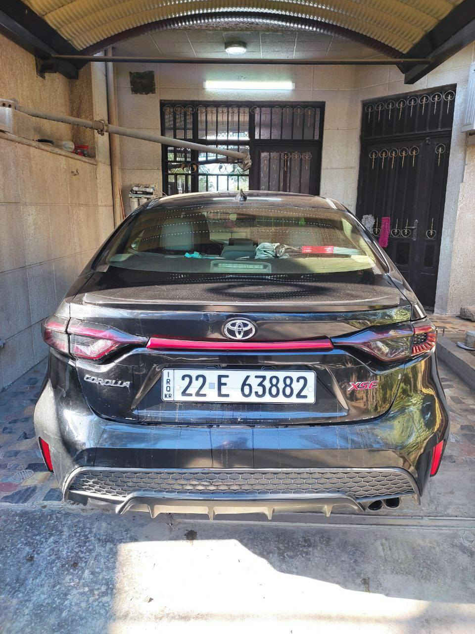 السلام عليكم
كورلا xse 2020

اللون اسود بشذرة بنفسجية

اعلى فئة فول مواصفات 

محرك 2000

سلايد روف

تدفئة كشنات 

نقاط عمياء 

كشن كهرباء

ويل كب رياضي 

 وباقي المواصفات المعروفة 

السيارة ماشية 118الف km

حادث من امريكا صندوك 

وبالعراق مبدل بابين عكس السايق ومصبوغات ويه رصعات تكمه وجاملغ خلفي 

كير مكينة نظيفات غير مفتوحة 
السعر 128 ورقة 
***********
