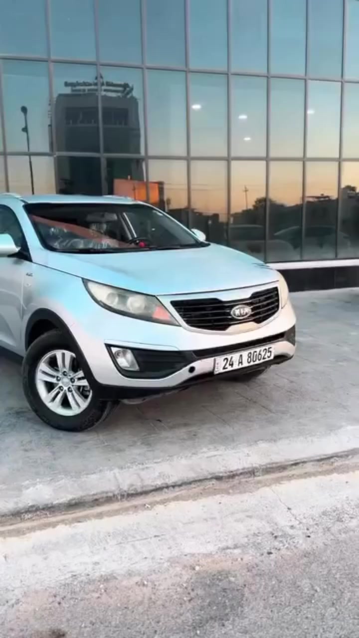 سبوتج 2011
للبيع سبورتج 
2011
بدون حادث بدون ضرر فقط بيها بوند مبدل جارد شويه
رقم دهوك هزه جديد سنويه جديد 
ماشيه105km
سعره راح يكون 136بيها مجال للشراي 
مكاني موصل حي المصارف
للتواصل ***********
***********
