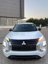 اوتلاندر • ٧ راكب • ٤x4