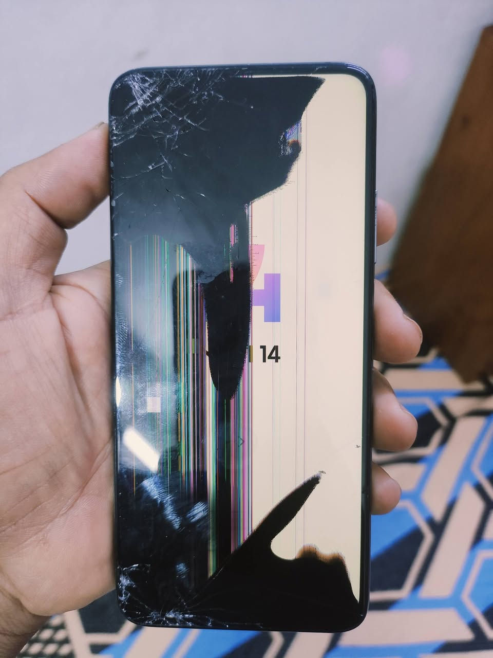 شاومي Mi 10T Pro ذاكرة 128رام8
معالج سناب دركن 888 كامرة 108ميكا بكسل
غراضه كرتونه وشاحنه اصليه وحافضه 
شاشته مكسوره يرادله شاشه
اريده80 الف وبي مجال مكاني مدينة الصدر
***********
