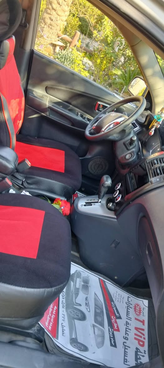 سيارة توسان موديل 2009 مال بنيه للاتصال والاستفسار التواصل مع والدها ***********
