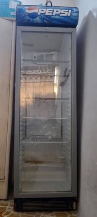 بغداد الحرية • براد عارضة • أحذية أطفال