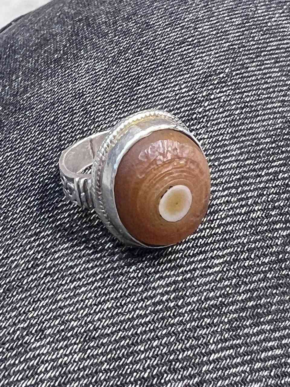 قدييييييم. تحفه 
السعر ع خاص


**إذا كنت صاحب هذا الإعلان وتريد حذفه لأي سبب، رجاءا أرسل رسالة إلى الدعم الفني**