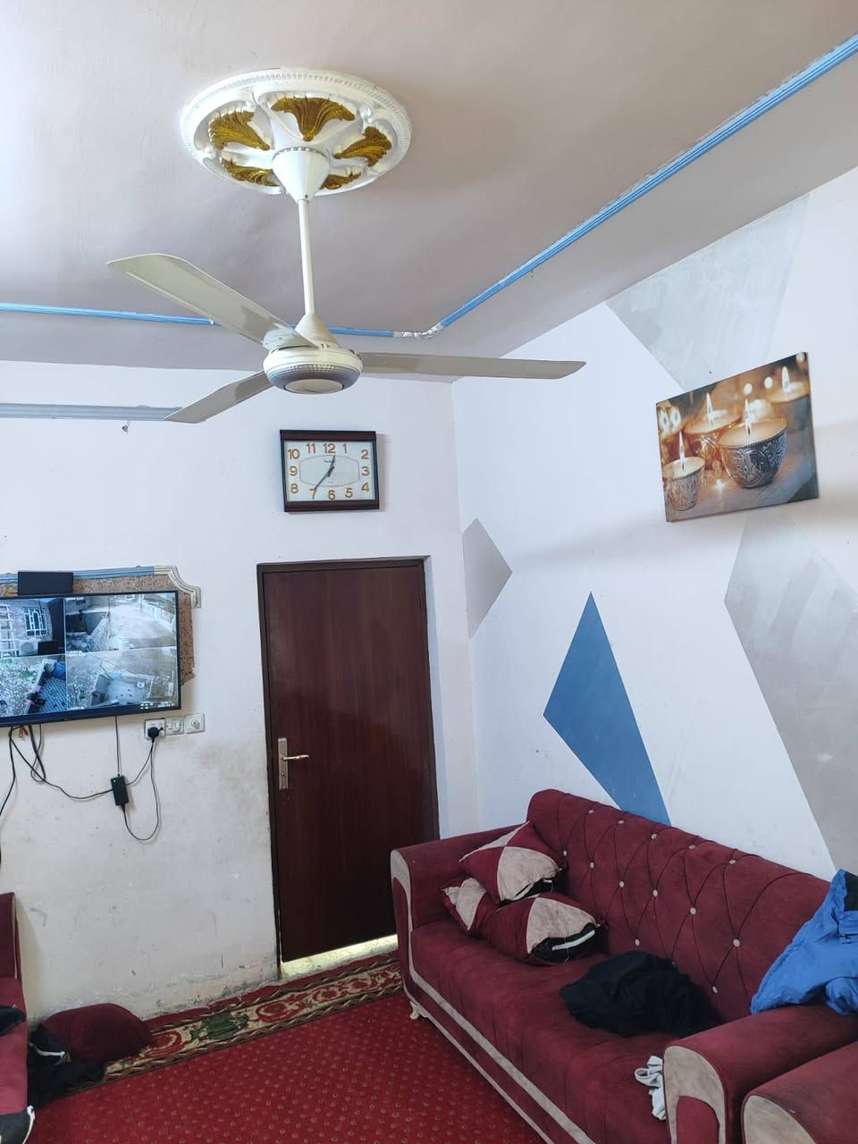 🌺 الدار للبيع حي القادسية ثانية  ❄
 
🌺 لبيت مساحة 80 متر الواجهة 5 نزال 16 متر 
😉 يحتوي على غرفتين صالة مطبح حولي صحيات 

🏚 سعر لبيب 55 مليون او قابل لتفاوض 

الاستفسار ***********///***********
عنوان المكتب قرب مطعم ظيافة  يتوفر عروض بسعار مناسبة
