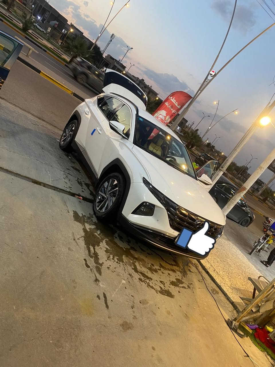 توسان 2022
بيها ملاحظات بسيطة
تبديل الدهن كله بالشركة والدفتر موجود يمهم
السياره ماشيه 75 وقابل للزياده
السعر المطلوب 204 وبي مجال قليل 
***********
ما موجود ع الفيس اتصال واتساب او رصيد
