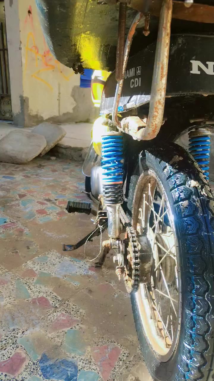 سلام عليكم 
دراجه رابيدو للبيع القرنه شرش 
(400)وبيها مجال حك جيه 
موشراي لاتعبني 
***********
#تحيه للجميع🤍.
