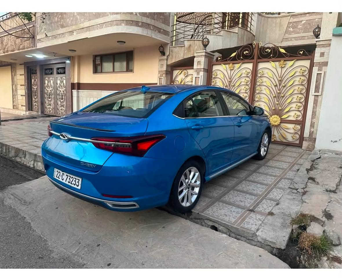 شري اريزو 6 موديل 2021 و ماشيه 63 الف و سيارة بأسمي وبيها صبغ شويه من صندوق مؤشر عليها و دعامية خلفية ..مكان سيارة زاخو... 
سعر / 85ورقة و بيها مجال
واتس اب/ ***********

