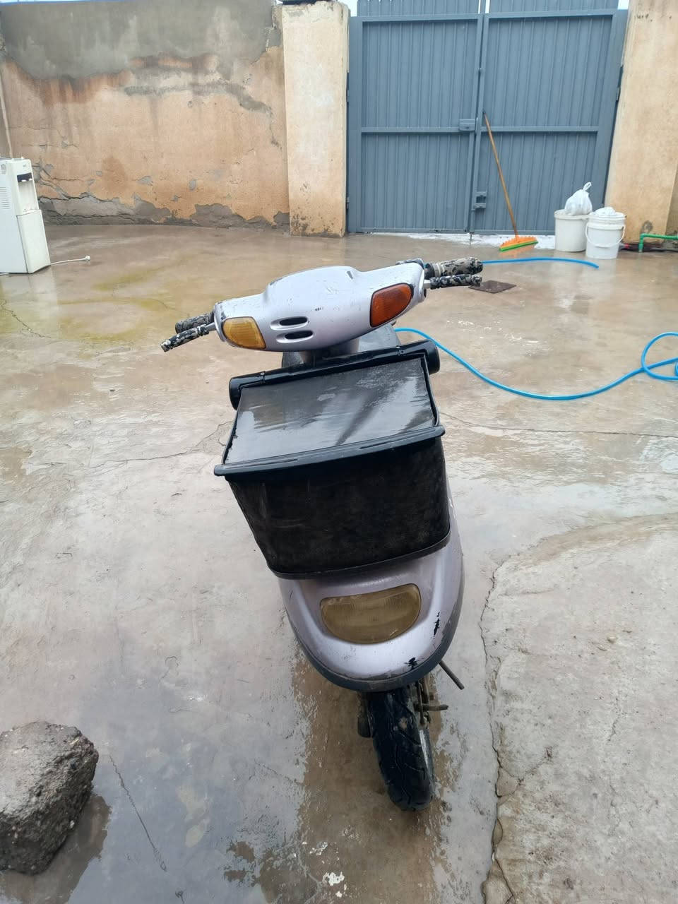 ماطور بزون نفخ معمر مره وحده شاصي شرط بس باتر ما بي سعره 250 وبي مجال للستفسار مراسله أو على هاذه الرقم ***********
