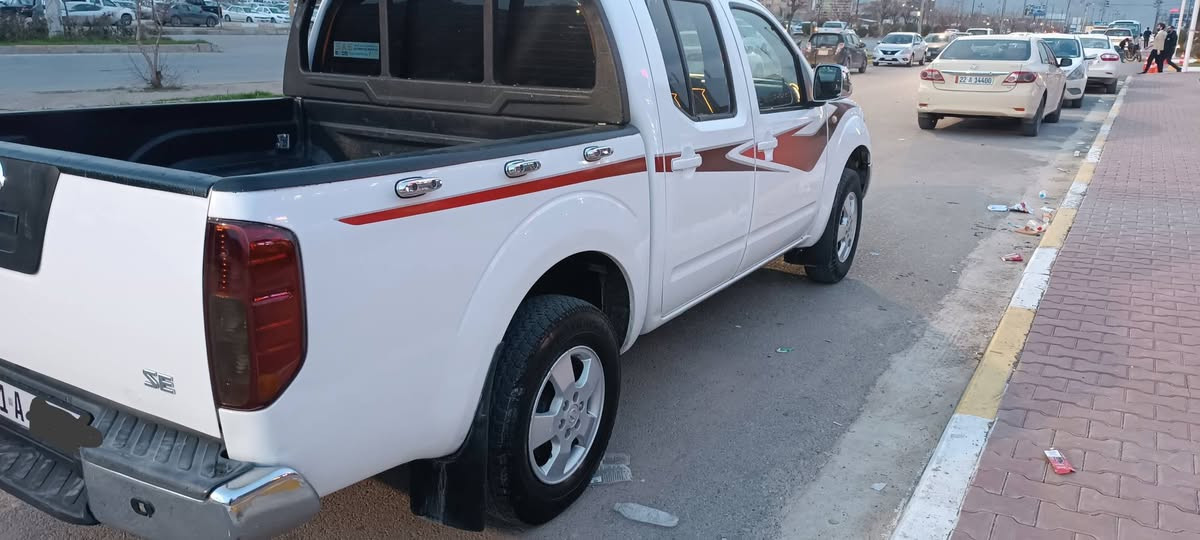 ناڤارة 2009 گير و مةكينةي كراوەتەوە سەرف و بوخاری نیە  سبوغی نیە  چوار تای تازەیە تاخم پیشی تازەی نرخی ٩٢$ کەمیک مجال رقەم موبایل 
***********
*********** رانية, السليمانية
