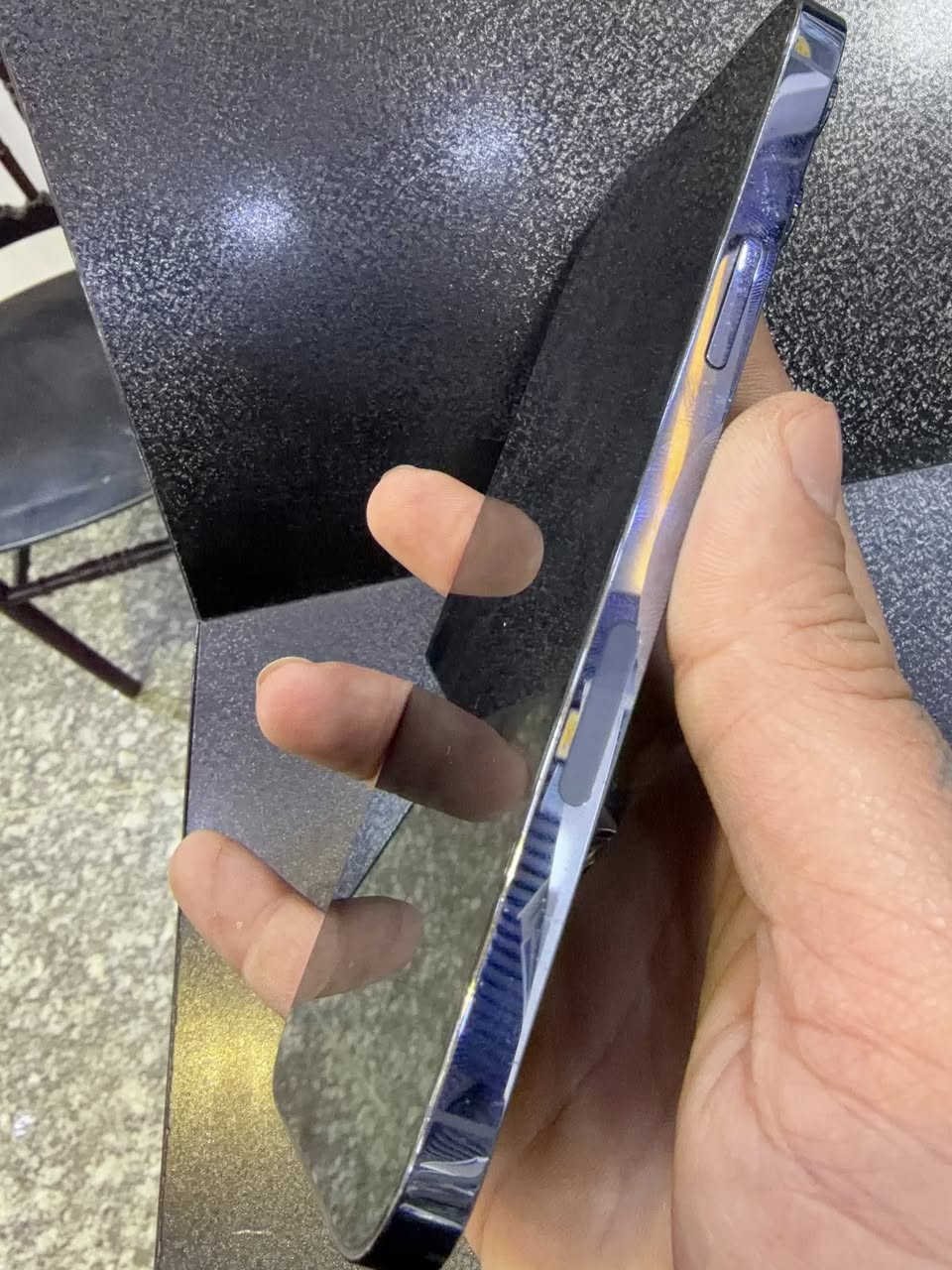 السلام عليكم
ايفون ١٣ برو ماكس للبيع فقط 
ذاكرة ٢٥٦ 
مكفول ممفتوح الجهاز وتر بروف 
بطاريه ٨٠ 
مكاني بغداد
السعر ٧٠٠ وبي مجال بسيط حگ الجية
شراي يتصل ***********
