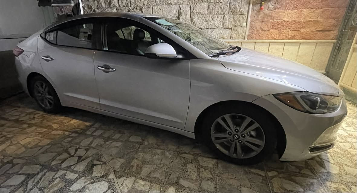 السلام عليكم 
النترا 2018 امريكي حادث بنيد فقط مبدل بلادي نفس اللون بدون دواخل شاصي لغد سليم شاشه كامره تحكمات رادار حانبي مانع انزلاق كير 3 انظمه عادي ايكو سبورت 
مكينة 2000 دوش تخم تاير زنون حداديه السياره جاهزه بدون نقص ماشية 82 
رقم اربيل باسمي تحويل مباشر 
مكان السياره بغداد مرفق السونار وصور الحادث السعر 127  بي مجال 
اتصال /*********** 
استفسار اتصال ع الرقم .
