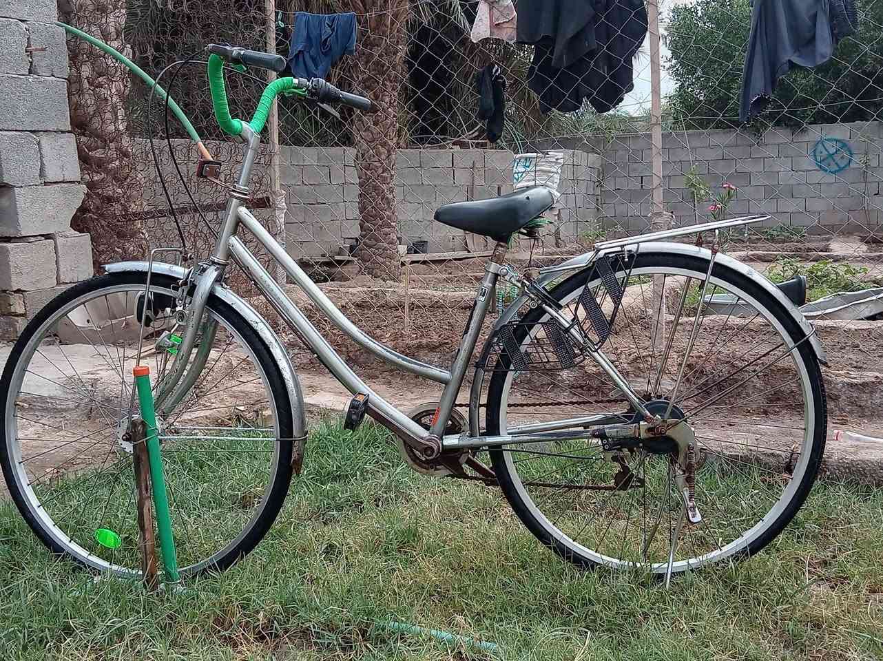 السعر 85و بيمجال قليل


**إذا كنت صاحب هذا الإعلان وتريد حذفه لأي سبب، رجاءا أرسل رسالة إلى الدعم الفني**