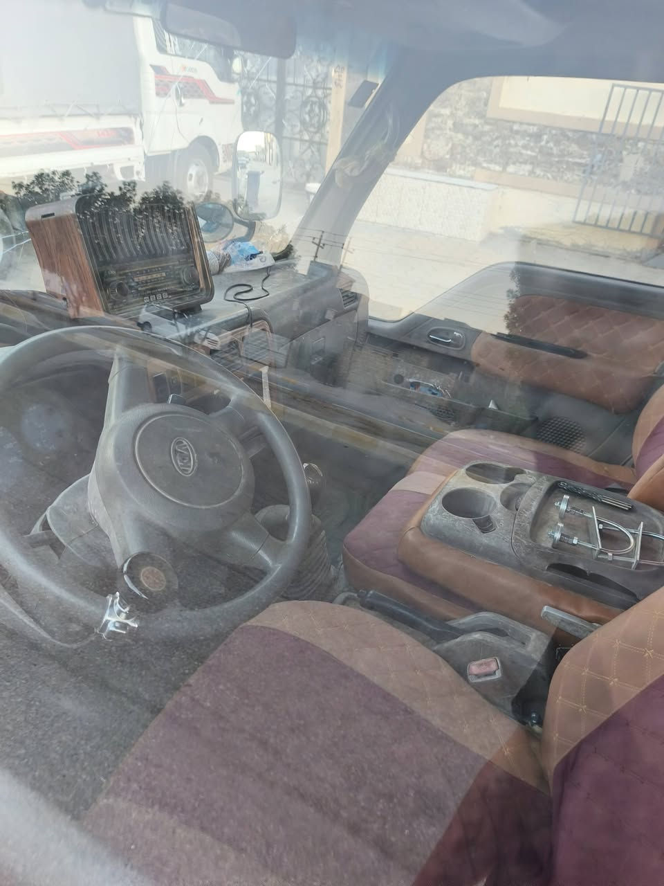السلام عليكم 
للبيع كية فونتيرا موديل ٩٨ محدثة رقم انبار جديد هزة جديدة بأسمنا 
محرك جديد گير نظيف 
مكانها فلوجة 
السعر 45 $ 
للاستفسار الاتصال 
***********
