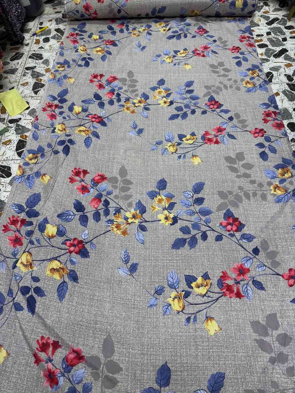 سلام عليكم ورحمة الله وبركاته 
همايون  ألوان ونقشات. شرط ترندات
عرض مترين. ورربع 
توصيل موجود كل المحافظات. عنوان حله سوك المسكف من جهه الجبل. محل سيد الاقمشه 
للحجز ***********#بابل
