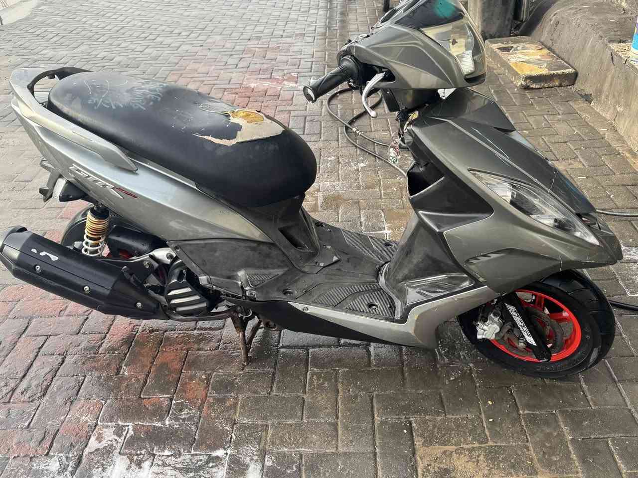 جي تي آر للبيع السعر 950وبيها مجال اي ستفسار خاص
صارلها 3اشهر نازله رمبه كفاله عامه


**إذا كنت صاحب هذا الإعلان وتريد حذفه لأي سبب، رجاءا أرسل رسالة إلى الدعم الفني**