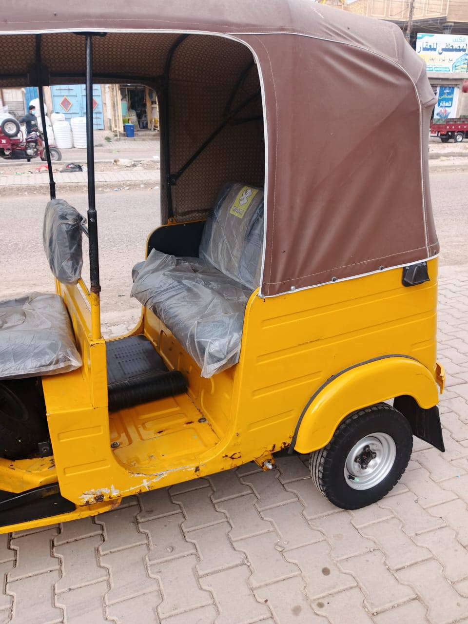 سلام عليكم تكتك موديل 19 شهر  ١١ رقم وسنويه السعر 6800 وبيه مجال رقمي ***********
