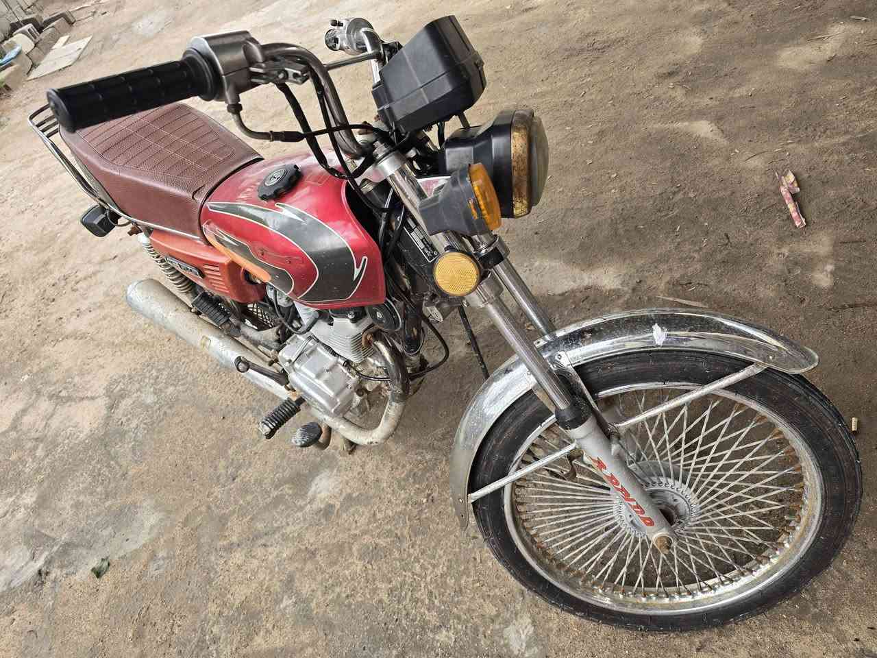 دراجه تايكر اوراق اصولي مديل 23 طالعه 24 بسمي الوكيل لا مشتغله دلفري ولا شي  بالعشار دراجه مامغسوله وكلهه شغاله السعر 850 العنوان شط  العرب واتس او اتصال
***********
