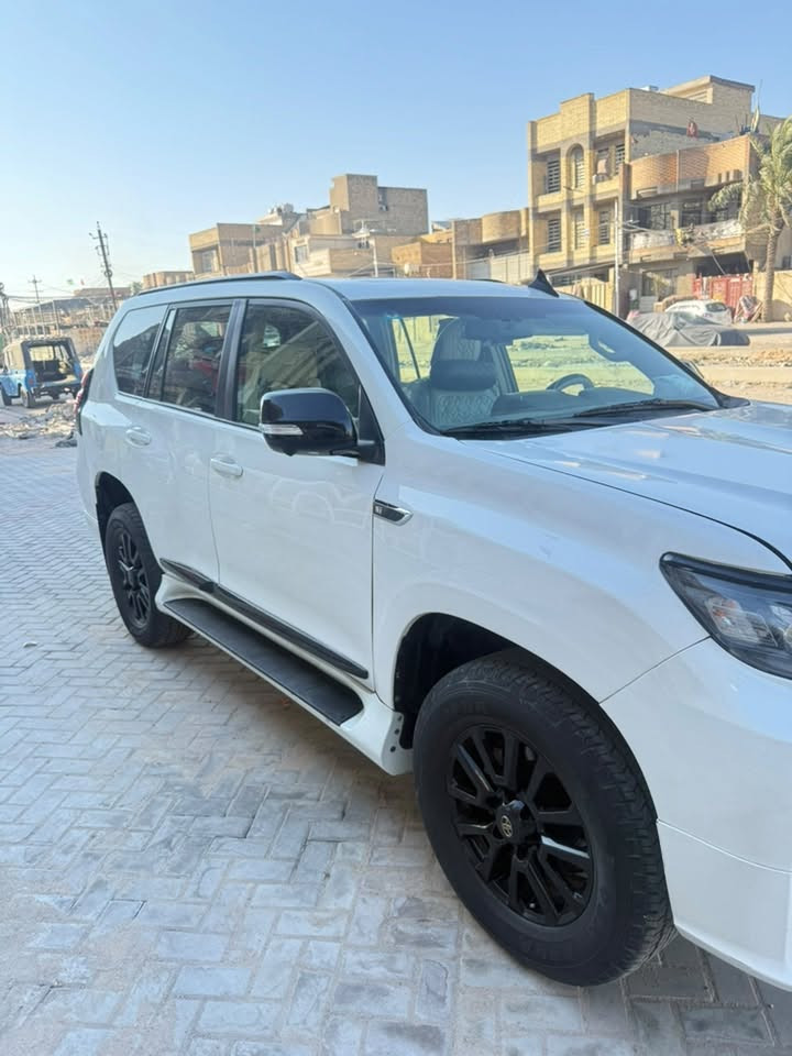السلام عليكم   TOYOTA   PRADO موديل 2012 محدث 2023 سياره حلوه كلش تايرات جديدات جبلي تبريد ثلج ثلاثه قطع او ثلاجه كامرات امامي او خلفيه او بل مريات 360 درجه كامرات او بصمه او شاشه ثلاثه قطع بل كامرات او مريات شفط محرك سياره 2700   4سلندر  مكفوله محرك او كير  جمات اوتو يعني على بصمه تصعد او تنزل او سونار بل صور ….سعر 190 بي مجال طيبين 
رقم تلفون ***********
