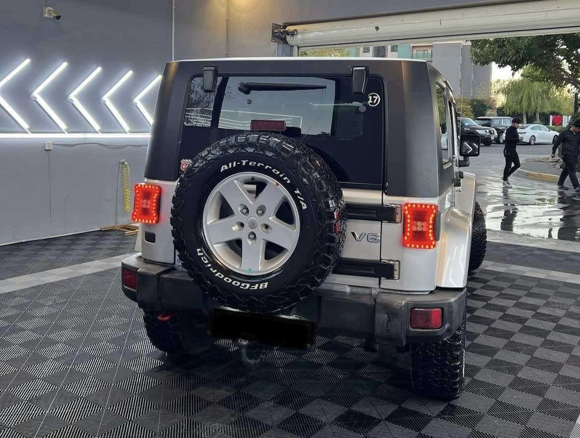 بۆفرۆشتن. 🇺🇸للبیع 🩶

‏Jeep wrangler sahara unlimited 
مۆدێل 2007 گێڕ ئۆتۆماتیک
سەیارەکە کەمێک بەرز کراوەتەوە
مواسەفاتی
ەABS 
ناو سوور 
شاشە ئایپاد

سپیکەرەکانی ئێمپی فایەری بیلادیە مارکەی infinty
لایتاکانی بەرز و نزم ئەکات کارەباییە
لایت و بەگ لایتی لید

قفڵ مەرکەزی
4 جام کارەبا
سەقفی پلێت - فایبەر گڵاس -

سێرڤسی عامی بۆ کراوە ( هایدرۆلیکی گێر - هایدرۆلیکی سوکان - ڕۆن ئیستۆپ - ئەنتی فرێز - سیوەیلی ئەکسل - رۆنی مەکینە - پلاک - وایەر پلاک ) هەمووی تازەیە
گێڕ و مەکینە و کارەبای بە شەرت 

گێڕ و مەکینە نەکراوەت
بۆیاخ و ساردی نیە دوو قوپاوی بچووکی هەیە 
و زۆر  پێوەی دیار نیە

سعر /في التعليق يتم الرد فورا على المسنجر ✍🏻

نرخ/ لە کۆمێنت بنوسە یەکسەر وەڵام دەدەیتەوە 📮

ژمارەی خاوەنی:*********** ☎️
