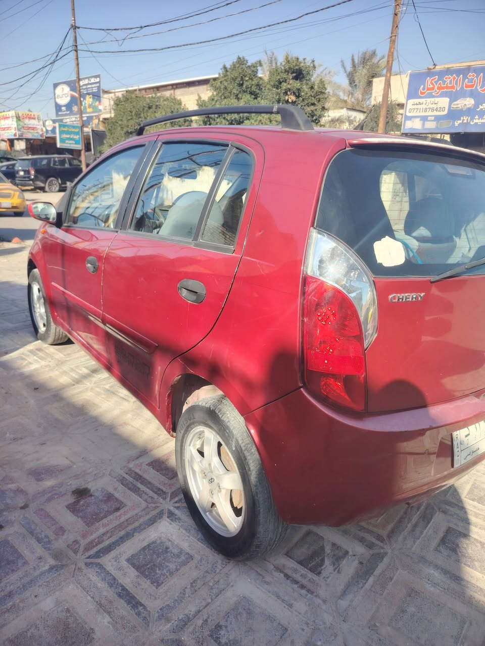 السلام عليكم شيري 2012 رقم بغداد مشروع وطني شرط التحويل مكفولة من الصبغ تدفئة تبريد شاشة  تخم تاير السيارة نضيفة / المكان بغداد السعر 40 وبيها مجال بسيط ***********
