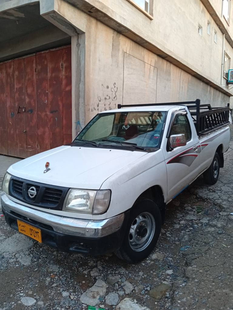 نيسان تاك موديل 2001 ئارام پلاستیک هەولێر ، لێدراو یەک چامڵخی دواوە لای سەکن بێ ناوگرتن ، هیچ غرامەی لەسەر نیە 
***********
شوين كويه كويسينجاك, أربيل
