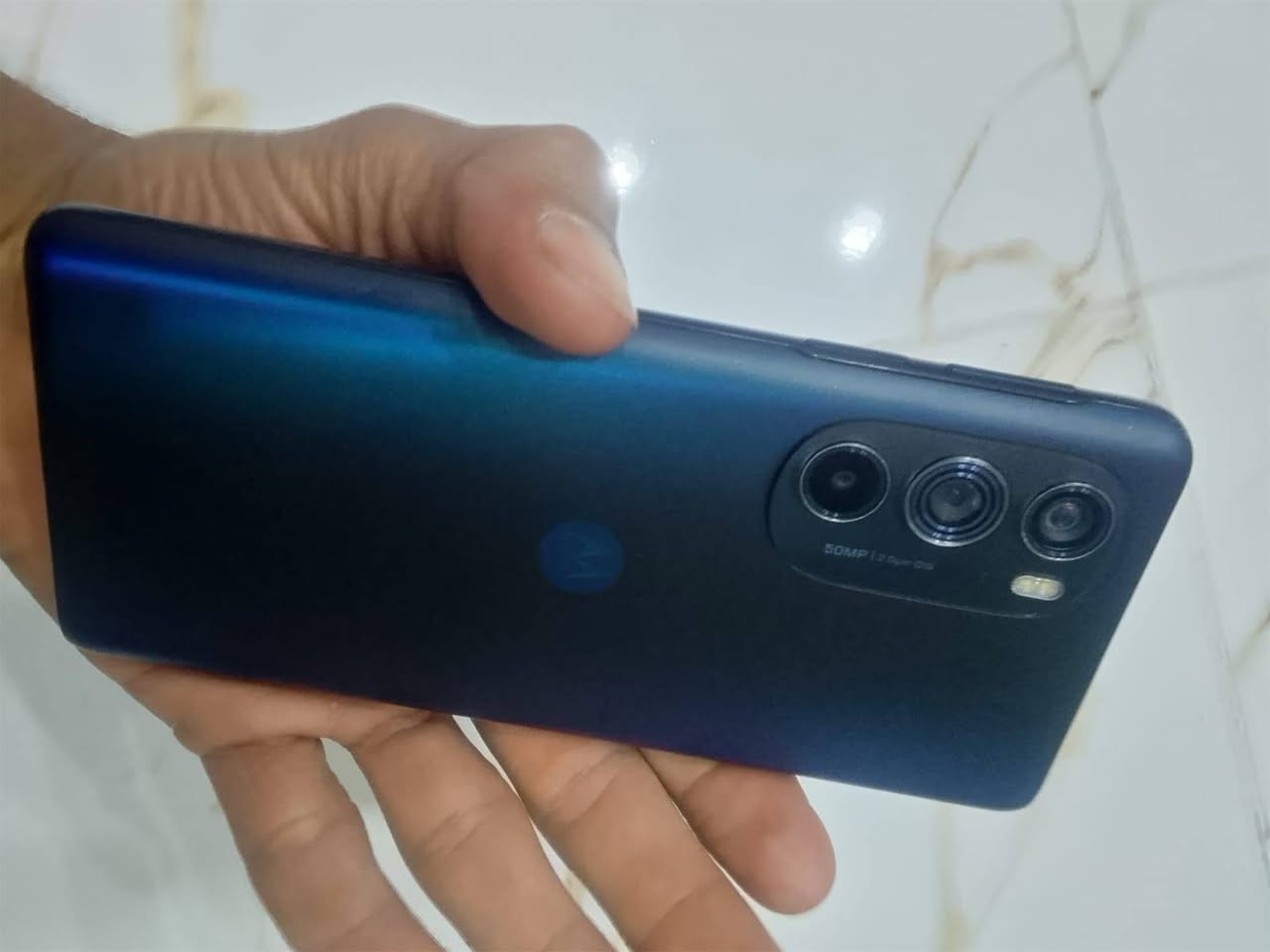 سلام عليكم شباب عندي موبايل للبيع اسم الجهاز موتورلا معالج سناب دراغون 8جين1 يعني يشغل اقوى العاب ذاكره256رام12 جهاز مكفول من كلشي ملاحظه يشغل تصوير فيديو 8Kو4Kالتواصل***********واتساب
