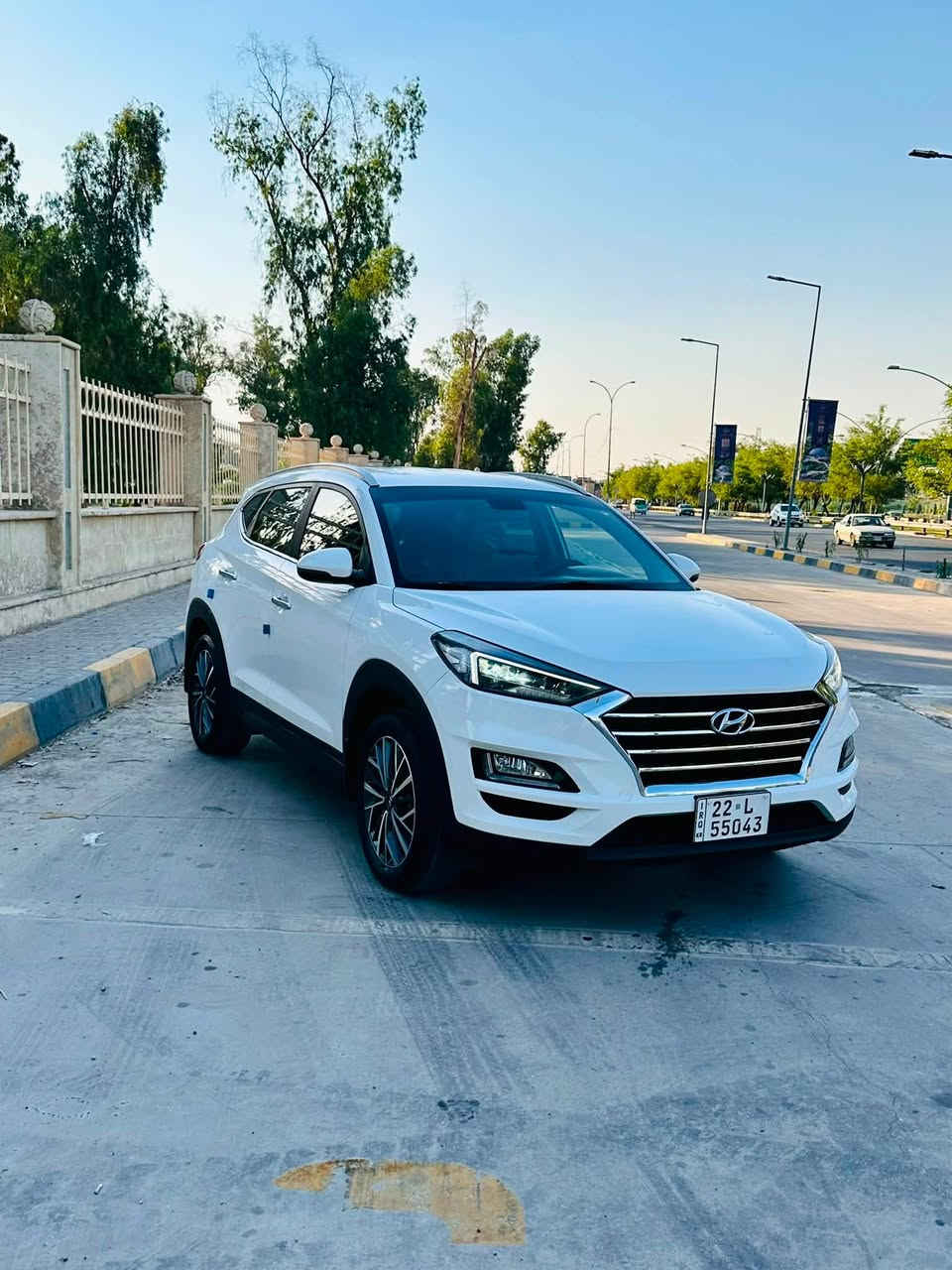 السلام عليكم توكسن للبيع 2020رقم اربيل دولي
فول موصفات 
1 السنويه لي 2030السياره باسمي تحويل ثاني يوم 
 
2ماشيه 75
3 لايت لد خمس عدسات 
4بصمه الابواب 
5 بصمه تشيغل عن بعد +عداد البصمه 2
6مري شفط + اشاير بل مري 
7كشنين كهرباء
8تبريد قطعتين + تبريد جكمجه 
9كورس مثبت سرعه 
10شحن واير ليس 
11وضعيات القياده ايكو سبورت كمفروت
12 حساسات خلفيه كامره خلفيه 
السياره مكفوله من الصبغ والحالوب 
 المكينه والكير مامفتوح بشرط 
مكان السياره الموصل الاستفسار الاتصال عل رقم *********** واتساب نفس الرقم متوفر

