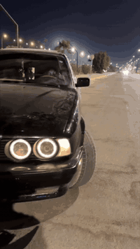 السلام عليكم بي ام دبليو 1993 مصبوغه عام للجماليه بدون ضربه بدون معجون
محرك 525 مسكر تك فانوس كحلي 
كشنات جلد ابلاد 
ويل خليه اصلي
تخم تايرات جديد باتري جديد
منضومه اساور وزنون محوله مروحه 
منضومه تبريد جديده دهن جديد هايدروليك جديد 
حداديه امامي خلفي قبل يومين مشتغلها 
سلايد شغال طكتين 
كمبيوتر سكيورتي قفل سياره برمز كلها شغال تحديد سرعه
توقيت تشغيل سياره بساعه محدده بلااااد
سنتر لوك مركزي 
(ماسحات اوتو ع القوى السرعه بلاااد)
انسه العطل والحماوه بل عافيه ع الي ياخذها 
3 وضعيات قياده (اقتصادي اسبورت ثكيل )
سياره كل كهربائياتها شغاله 
تحويل ثاني يوم رقم اربيل هزه جديده
سياره متعبك السعر 68 وبيها مجال بسيط حك الجيه 
***********
