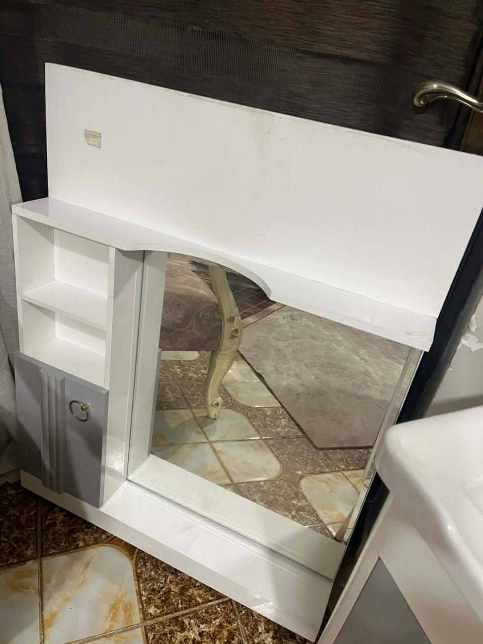 مغسلة اخت الجديدة  ماخذها ١٨٠
وياها خلاط هدية  سعرها ١٢٠.
***********7
