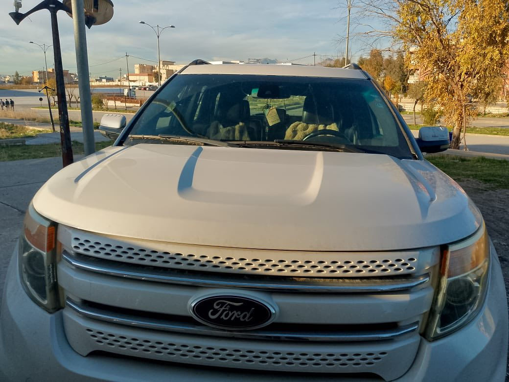 سياره فورد اكس بلور
موديل 2013 فول مواصفات 
واحد عل واحد 
والاستفسار اكثر اتصل عل رقم الهاتف ***********
