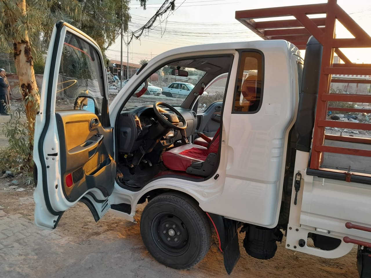 سلام عليكم كيا بنكو مديل 2023سياره جاهزه من كلشي ماشيه 36الف حقيقي بيه شخوط بسيطه بل تكمه وبيه ضربه كلش بسيطه بل بنيد وباقيه عل وضعهة موضحه بل صوره السعر 155وبيه مجال 
مكلف بل نشر 
***********
***********
