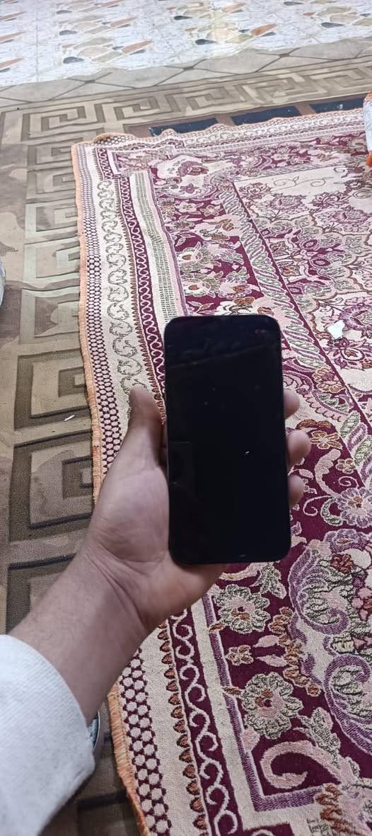 سلام عليكم آيفون ١٣بروًماكس مكفول معده البطاريه مبدله وفطر ناعم مايبين  وكله عله الفحص جهاز نضافه 💯 السعر 500 رقمي ***********
