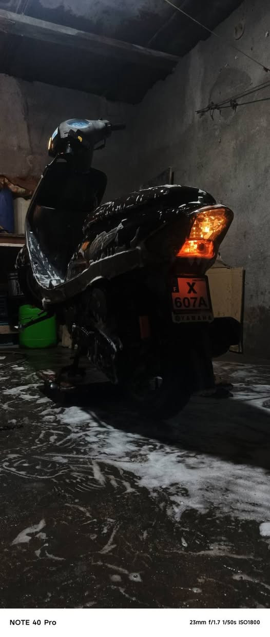 سلام عليكم دراجه ماكس قجمه للبيع دراجه كلشي ما نقصها دراجه سلف شغال الايت الخلفي امامي شغالات دراج شغل سلف و اطلع والتصوير ضالمها الصراحه سعر 650 مجال حك الجيه واتساب *********** مكاني بصرة ابو الخصيب
