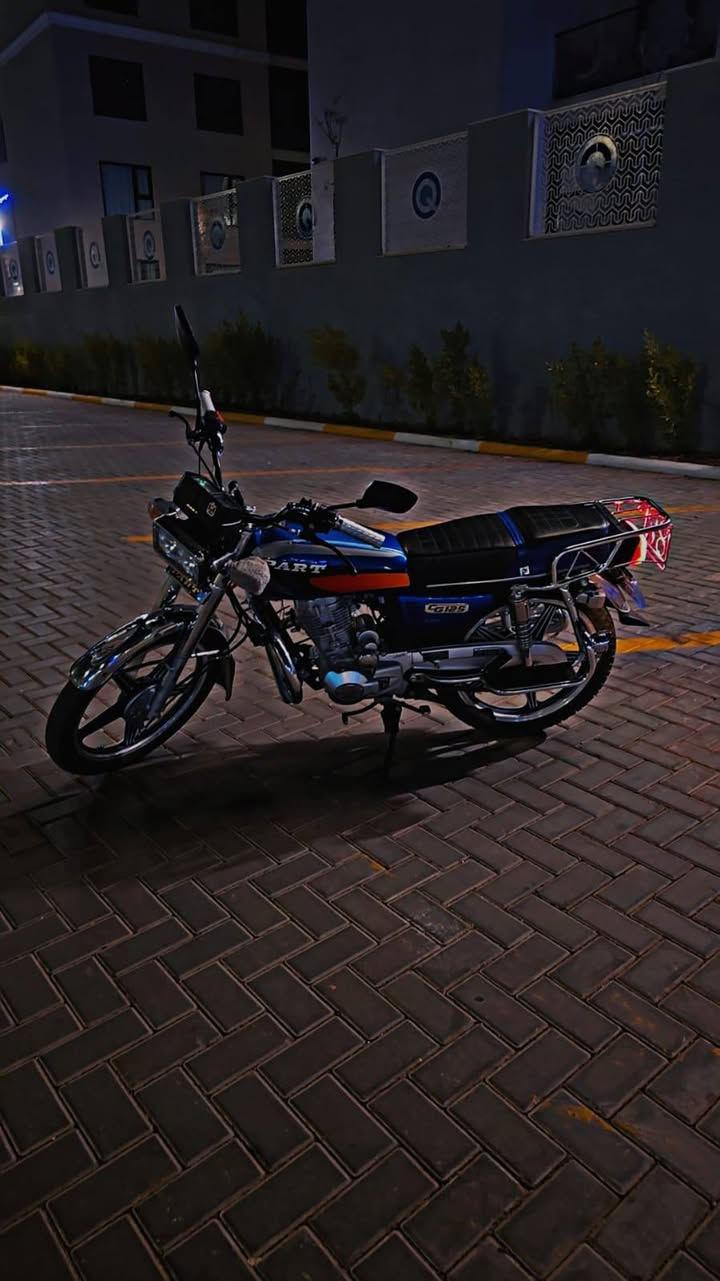 السلام عليكم للبيع دراجة بارت ياباني 125 cc موديل 2024 شهر 11 اوراق 6 سكنر كمرك كامل مدفوع مكفولة ما ناقصهة شي سعرهة 950 بيهة مجال شي بسيط حك الجية المكان بغداد حي العامل للاتصال ***********,,,,,,,,,, ***********
