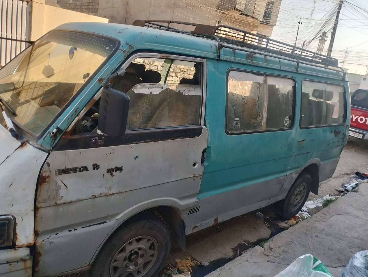 كيا بستا للبيع شغالة  هيئه مصفره السعر 12ورقة الاستفسار راسلني عل رقم ***********
