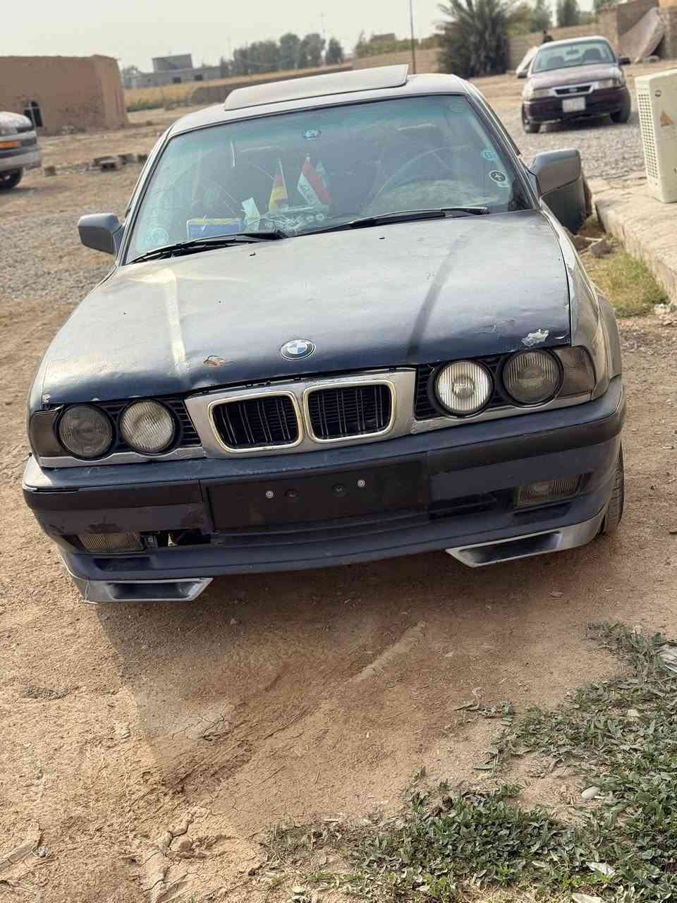 السلام علكم سياره بيئم للبيع     525 مسكر غاز بانزين سياره جاهزه بس عايزهة صبق رقم نينوه مو كامل  وكاله بسمي السعر 45 بيهة مجال قليل ولحد يكسر بسعرهة لو ما متوازي ما بيعهة  وكلشي تلكه بل سوك  مكان السياره كركوك الحويجه رقم الهاتف ***********
