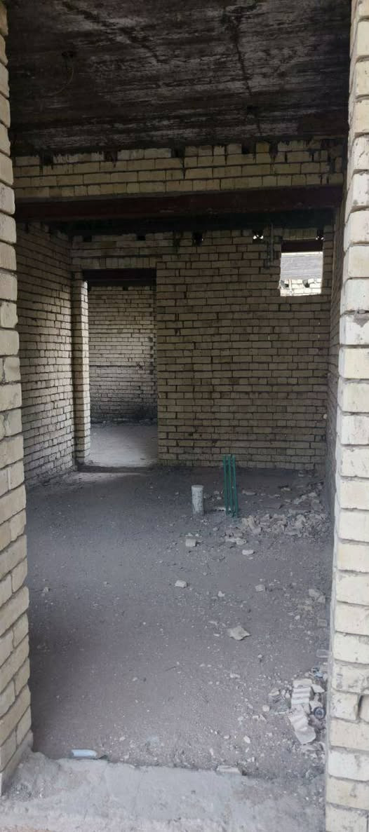 @يالله 
السلام عليكم هيكل للبيع 
الموقع : ام الخيل الثانيه 
 طابو  صوف  المساحه ١٨٠ م
واجهه ٨تفاصيل البيت 
 ٢ غرف نوم   صاله 
استقبال
مطبخ  
مجاميع صحيه 
سطح 
كراج 
كامل  مي وكهرباء لاستفسار اكثر الأتصال عل أرقام التاليه ***********
***********
***********
