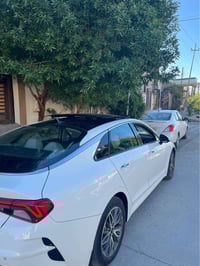 كيا K5 • ٢٠٢٣ • بدون صبغ