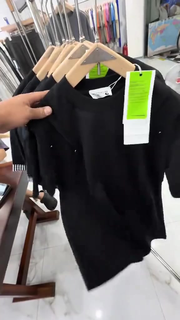 وصل مسواك كامل سوادات 

بدي ساده 
بدي حركات بسيطه 
بدي وشم 

بدي احجام خاص
٣XL <>٨XL

بجامه طول 
110+100+95 
ملابس داخليه 
شورت كيمونه


**إذا كنت صاحب هذا الإعلان وتريد حذفه لأي سبب، رجاءا أرسل رسالة إلى الدعم الفني**