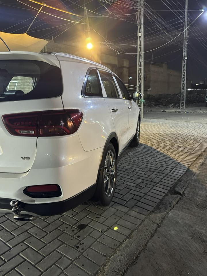 سورنتو 2019 رقم بغداد 
خليجي مكفوله ابيعلك على هذا السونار 
محرك 6 سلندر 7 راكب 3 قطع تبريد
بصمة تشغيل بصمة أبواب 
جنطة كهربائي حساس امامي خلفي 
لد امامي خلفي إشاره بالمري 
ماشية 75شرط الجرس 
السعر (239) وبيه مجال شي بسيط 
مكاني بغداد 
***********
