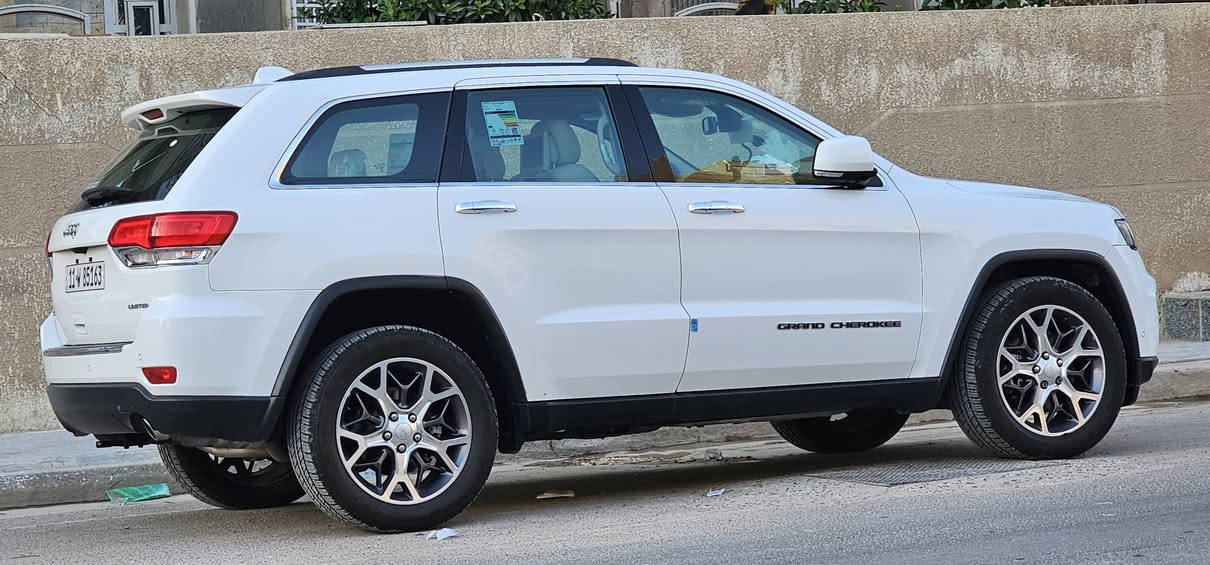 السلام عليكم جيب خليجي لمتيد 2019 فول الفول كل المواصفات مال الجيب  بيها
واحد على واحد مكفوله كفاله عامه سياره جاهزه ماشيه 54 مايلل مكان السيارة  كفاءات السيديه #السعر #38يعني #ثلاثة #شدات #وثمن #اوراق  بيها مجال ***********
