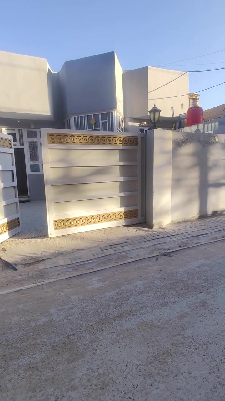ياالله بيت مساحه 190مترطابو زراعي سند 25بناء حديث يحتوي على غرف نوم2 وستقبال ومطبخ
وصحيات داخليه وخارجيه وگراج سياره العنوان طويريج حي الجمعيه شارع ام البنين 

معروض لدى مكتب بيروت للعقار الكائن في طوريج حي الجمعيه 

لاستفسا ر***********++***********
