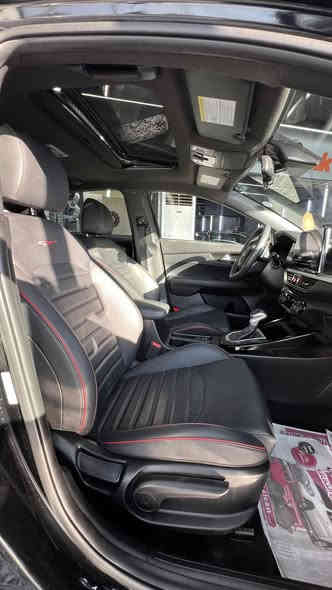 سلام عليكم 
للبيع كيا فورتي GT موديل 2023 🖤🧡
أعلى و أقوة فئة فوول مواصفات للأخير / رقم مميز 
رقم اربيل بأسمي شخصياً و هزة و فحص جديد
مكينة 1.6 تيربو كفالة كير و مكينة 
بيها فصلة و طلقات بلادي 
قطعتين صبغ فقط / ايرباك ستيرن 
ماشية 31 الف ميل مشي أمريكا
المواصفات :
١- بصمات دخول و تشغيل / تشغيل عن بعد
٢- فتحة سقف / سقف اسود كنتارا
٣- كشنات مختمة جي تي / تدفئة و تبريد
٤- رادارات من كل الجهات / مانع اصطدام
٥- كروز كنترول تفاعلي / نظام محافظة على المسار
٦-شاشة جبيرة / كاميرا و حساسات خلفية
٧- كار بلي و اندرويد اوتو 
٨- لايت امامي ليد و بك لايت ليد / دبل اكزوز
٩- قطعتين تبريد / تبريد بيانو
بعد هواي مواصفات معروف ال GT
السيارة جاهزة من كلشي صدر و حدادية و تايرات و حجر بيئة و كير و مكينة 
حادثها موضح بالصور مع المنشور
السعر 163 ورقة و بي مجال 
مكاني بغداد السيدية 🖤
***********
