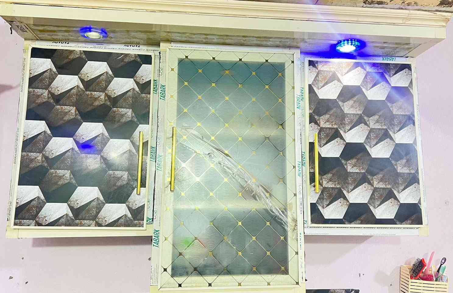 سلام عليكم عندي كاونتر4 قطع  البيع بي ضرر قليل رايده400 بي مجال مكاني بغداد زعفرانيه ***********اتصال فقط
