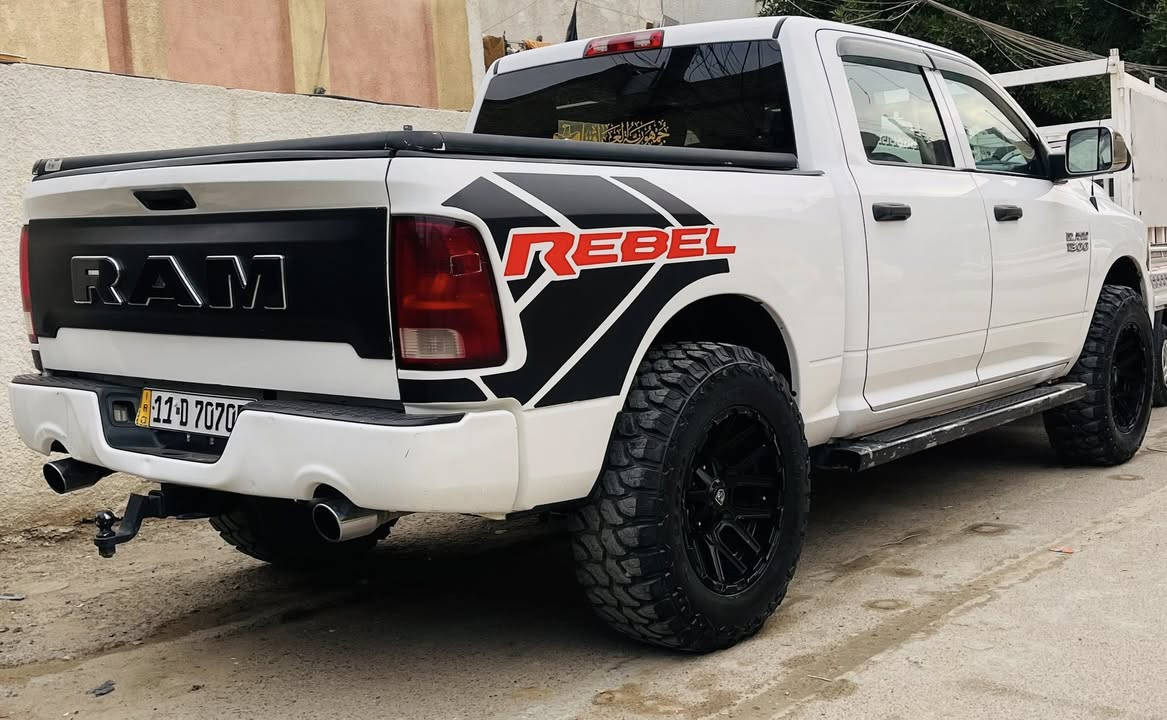 السلام عليكم دوج رام 1500 كلاسك مرفعة 2ونص انج تخم تاير حجم 37امريكي الصنع مزود سياره حجم المكينة 5700 8سلندر سياره مصروف عليه خير من الله كير مكينه اكسل كفاله عنوان السياره بغداد البياع رقم الهاتف ***********او *********** (للبيع او للمراوس)
بيه مكانات صبغ
سعر سياره١٦٥ورقة 
موديل ٢٠١٨

سياره احله من الصور بهواي
