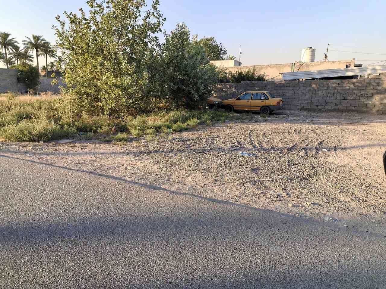 السلام عليكم
قطعة أرض ركن للبيع في هور رجب شارع العريگات قرب مدرسة قطر الندى  مساحتهة 250م واجهية 15ونص ونزال16 ركن على شارع تبليط وبيهة مي وكهرباء للاستفسار
***********
