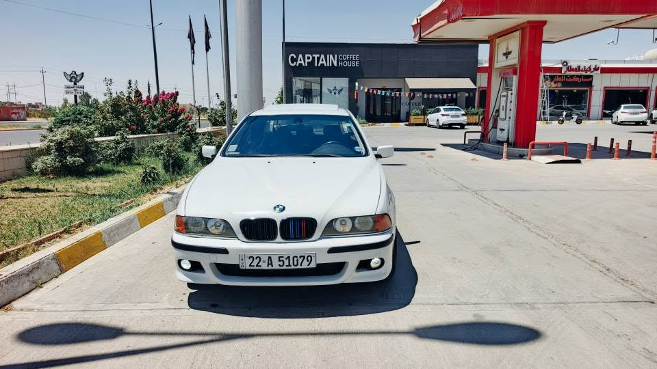 ‏
‏BMW e39 
‏موديل 1996
‏محرك 528 بيلاد
‏سقف سلايت 
‏تايرات لوك 
‏تبريد شرط
‏كير محرك مكفوله 
‏كهربائيات مكفوله 
‏بردة خلفية كهربائيه بلادية 
‏شاشه + كامرا
‏رقم جديد اربيل 
‏بدون دواخل  ابيع صبغ حزام  
‏سيارة كلش حلوة و مال بيت 
‏مكان السيارة كركوك 
‏رقم الموبايل ***********
‏سعر  77 ورقه كركوك, العراق
