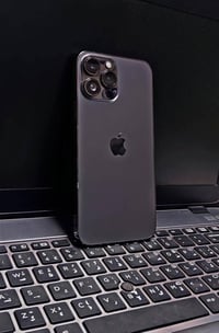 وبركاته iPhone13 pro max  ذاكره 256 بطاريه 80 فيس ايدي شغال جهاز وتر ب...