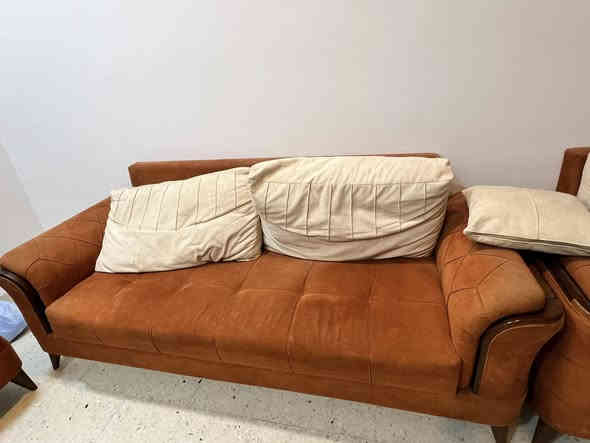 سلام عليكم تخم مودرن تركي كلاس 
مستعمل نظيف مكاني بغداد 
***********
